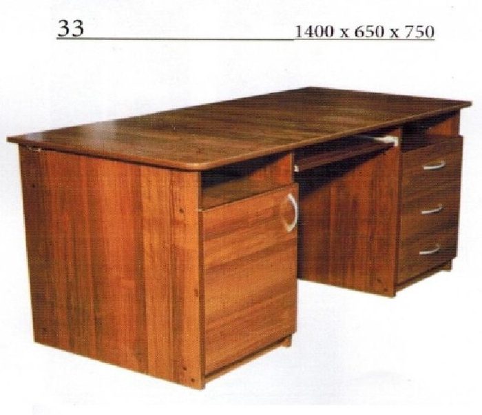 Стол письменный 33